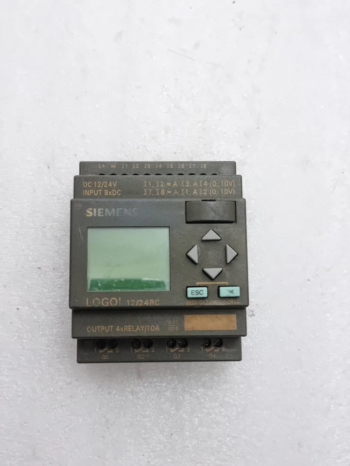 SIEMENS 6ED1052-1MD00-0BA6 LOGO LOGIC MODULE 12/24VDC (Display Problem)